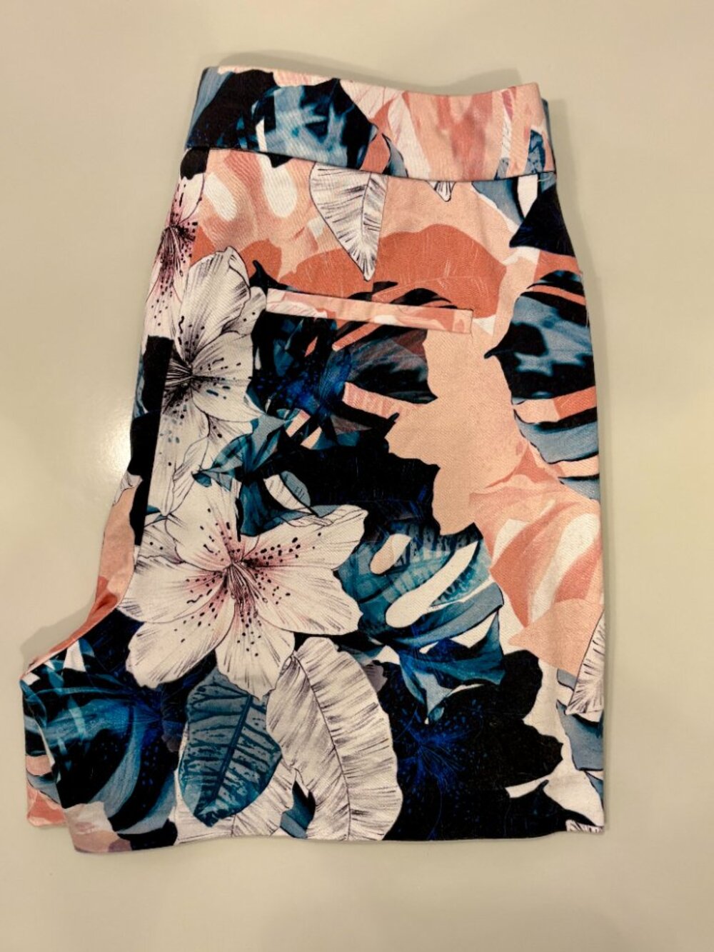 Portmans Tropical Floral High Waisted Structured Tailored Shorts - Size 8